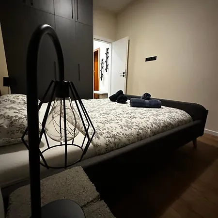 1 Bedroom Fancy Near Hospital *